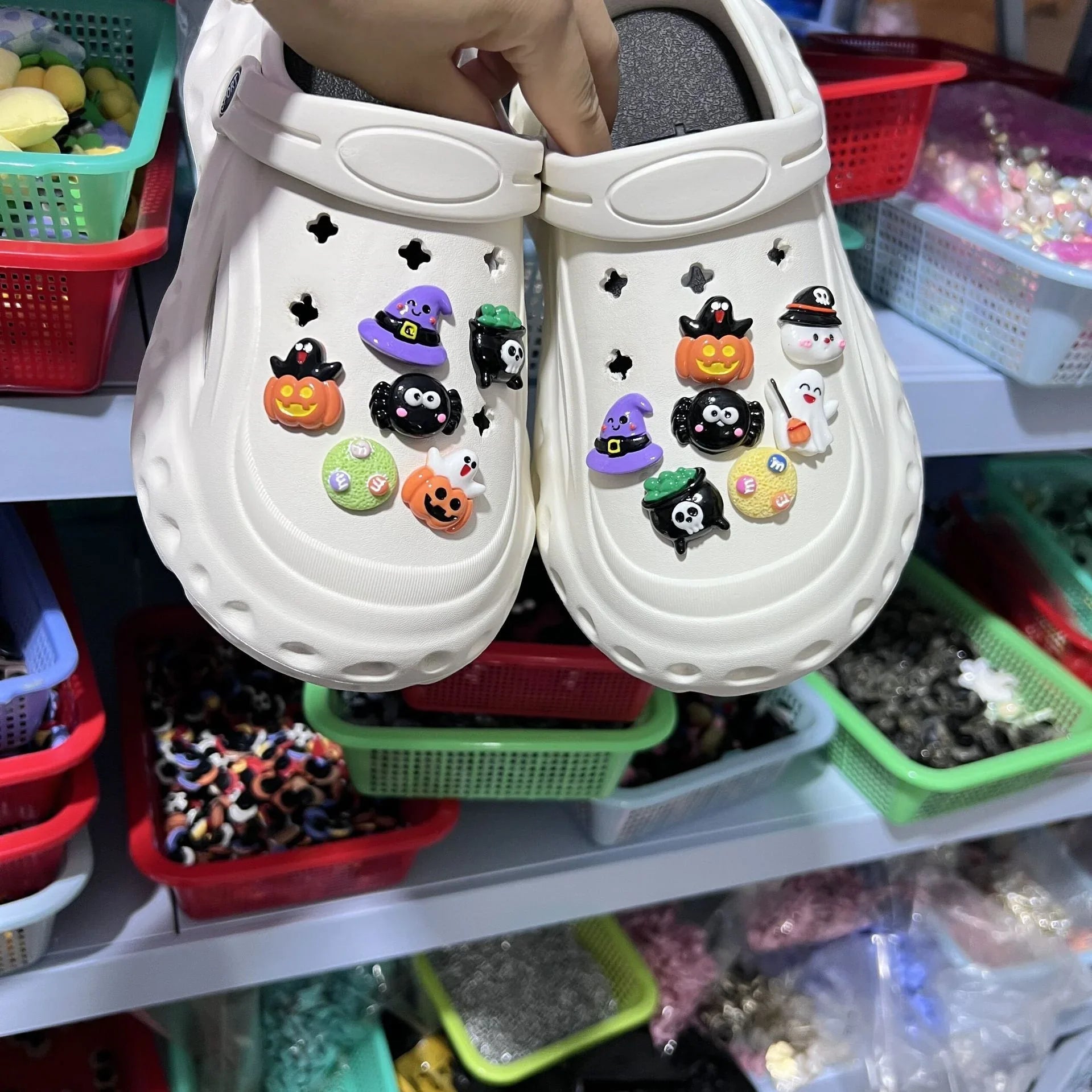 Hole Shoes Accessories Fit Diy Shoe Buckle Halloween Cartoon - GeeNuxe 