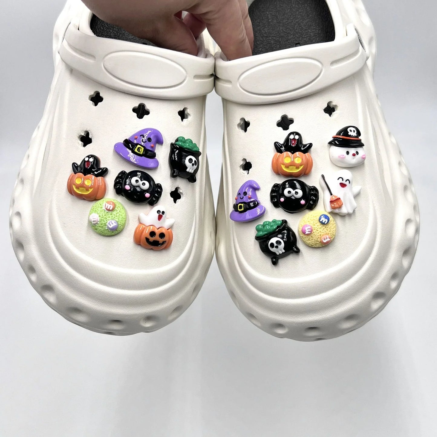 Hole Shoes Accessories Fit Diy Shoe Buckle Halloween Cartoon - GeeNuxe 