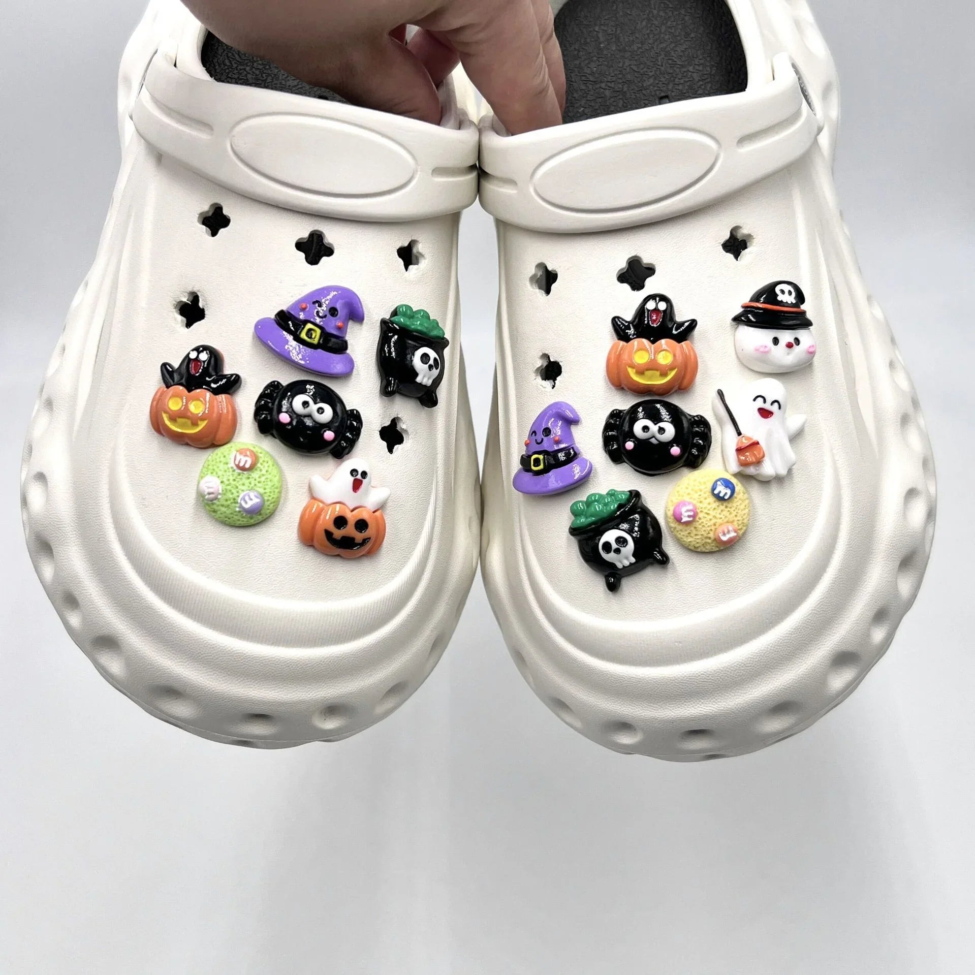 Hole Shoes Accessories Fit Diy Shoe Buckle Halloween Cartoon - GeeNuxe 